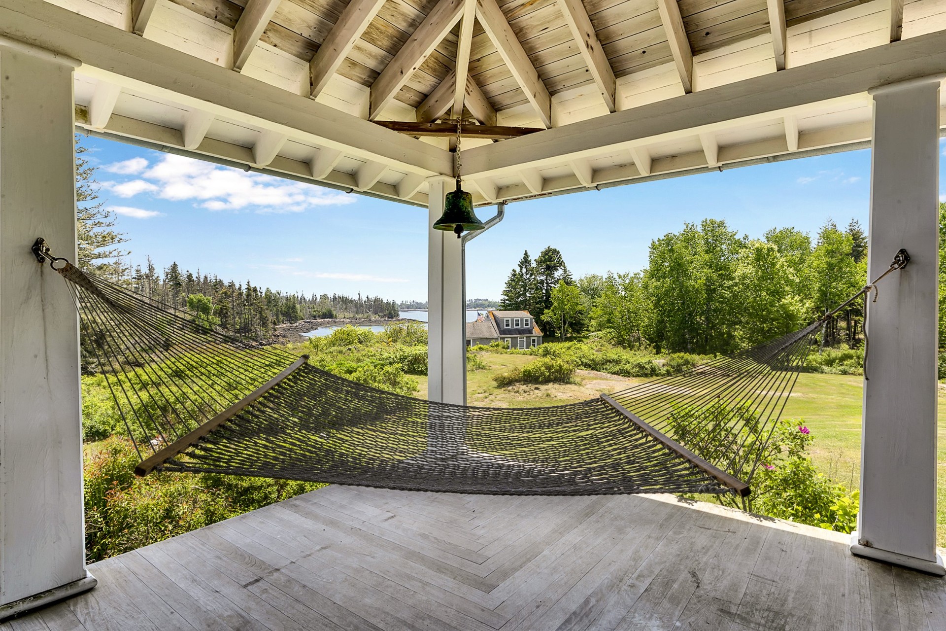 Planning a Family Vacation in Maine for a Large Group